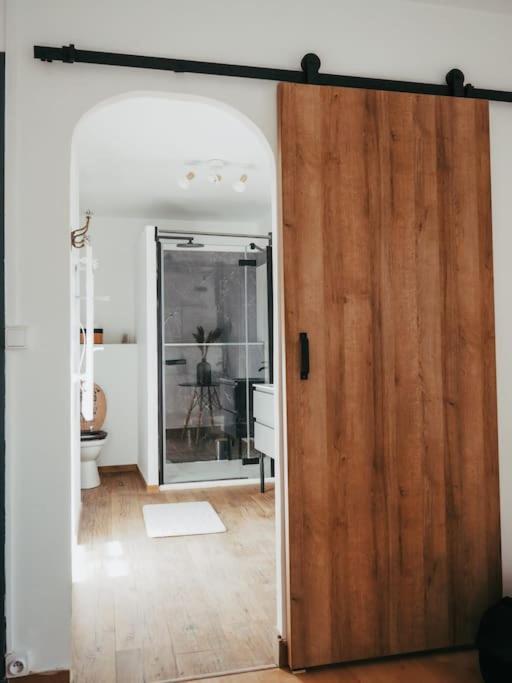 Appartement Avec Patio Saint Anne-dʼAuray Exterior foto