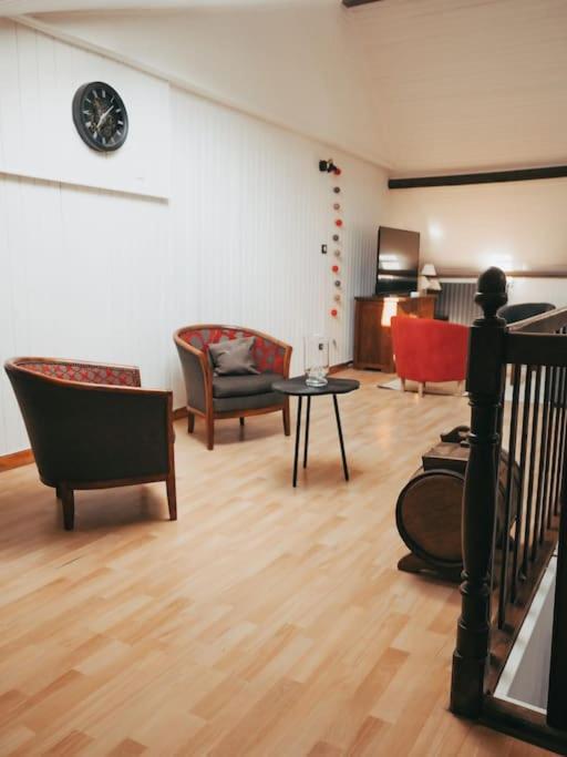 Appartement Avec Patio Saint Anne-dʼAuray Exterior foto